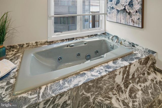 2215 CHESAPEAKE HARBOUR DR E, Annapolis, MD 21403