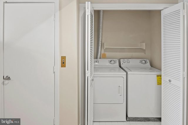 2215 CHESAPEAKE HARBOUR DR E, Annapolis, MD 21403