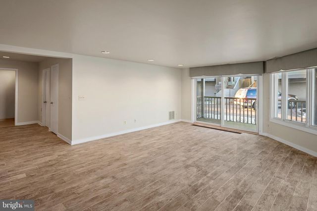 2215 CHESAPEAKE HARBOUR DR E, Annapolis, MD 21403