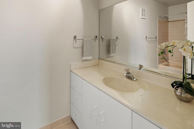 2215 CHESAPEAKE HARBOUR DR E, Annapolis, MD 21403