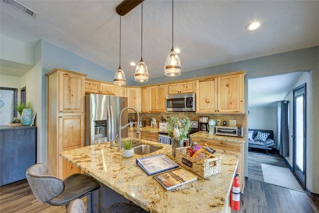 130 Hideaway Circle, Trinidad, TX 75163
