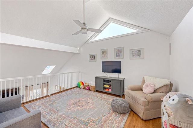 448 Point Drive, Lee's Summit, MO 64064