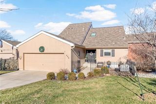 448 Point Drive, Lee's Summit, MO 64064