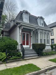 29 Arch, New Bedford, MA 02740