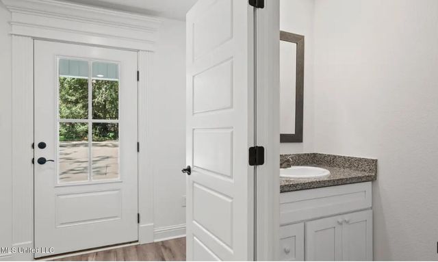 1525 2nd Street, Gulfport, MS 39501