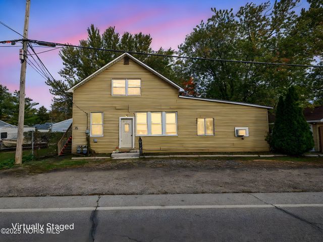 2001 Lilias Drive, Oregon, OH 43616