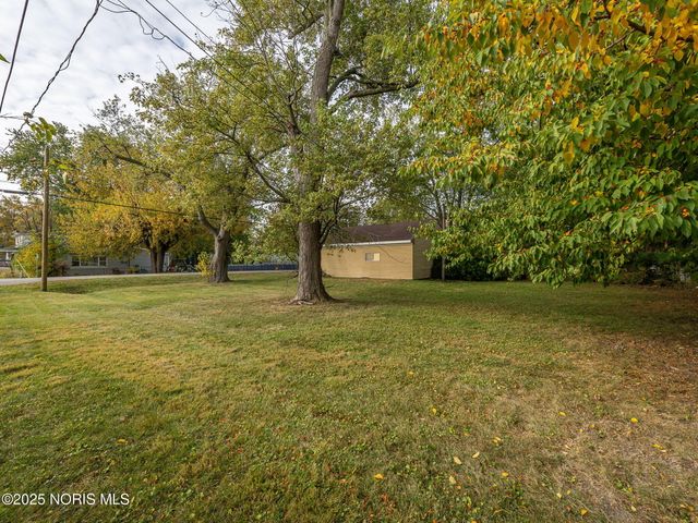 2001 Lilias Drive, Oregon, OH 43616