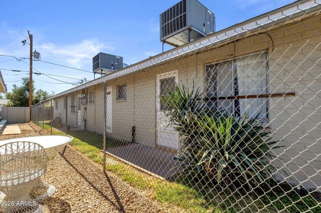 833 E ALICE Avenue, Phoenix, AZ 85020