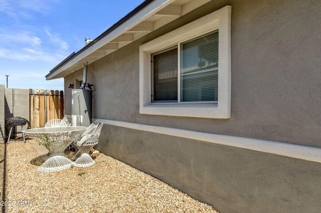 833 E ALICE Avenue, Phoenix, AZ 85020