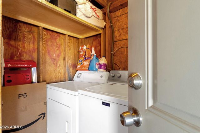 833 E ALICE Avenue, Phoenix, AZ 85020