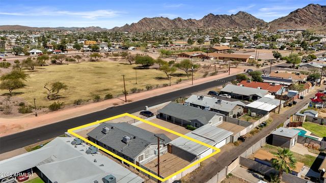 833 E ALICE Avenue, Phoenix, AZ 85020