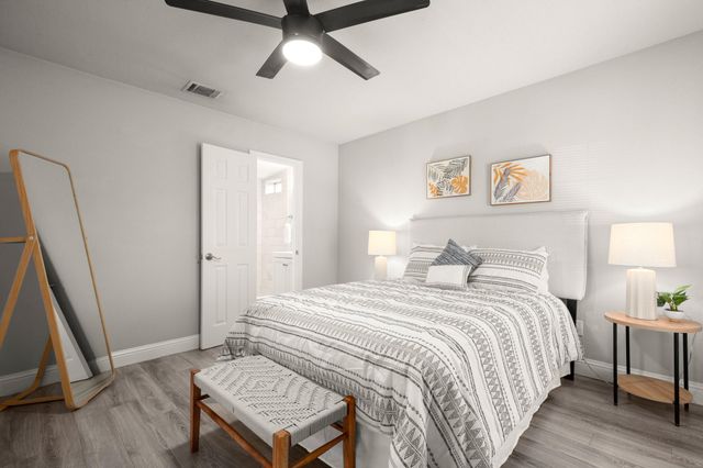 918 W 3rd ST, Taylor, TX 76574