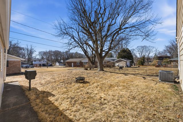 2550 26th Street, Rock Island, IL 61201