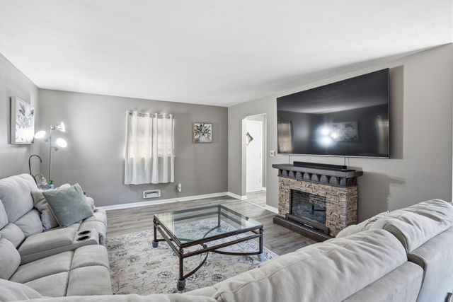 2550 26th Street, Rock Island, IL 61201