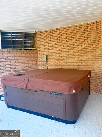 22 Savannah Circle, Hawkinsville, GA 31036