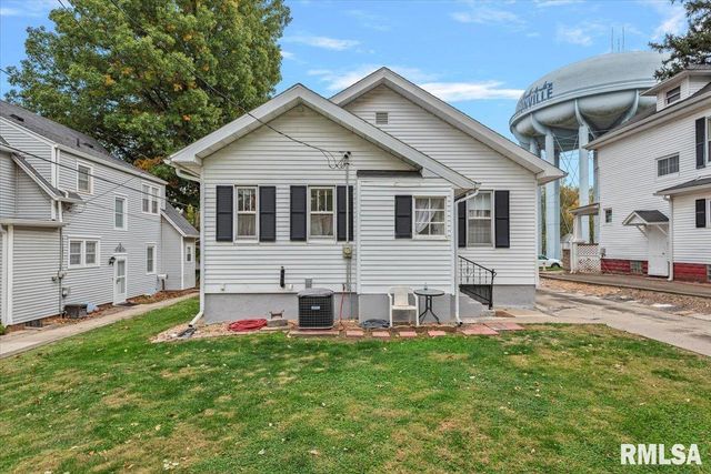 121 CITY Place, Jacksonville, IL 62650