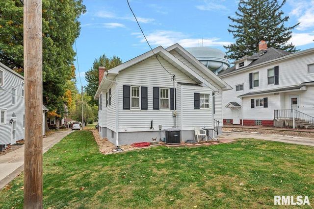 121 CITY Place, Jacksonville, IL 62650