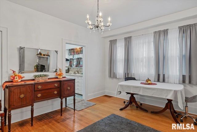 121 CITY Place, Jacksonville, IL 62650