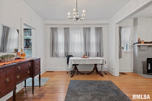 121 CITY Place, Jacksonville, IL 62650