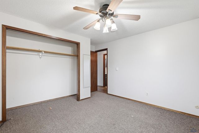 6608 KIMBERLY DR, Black Hawk, SD 57718