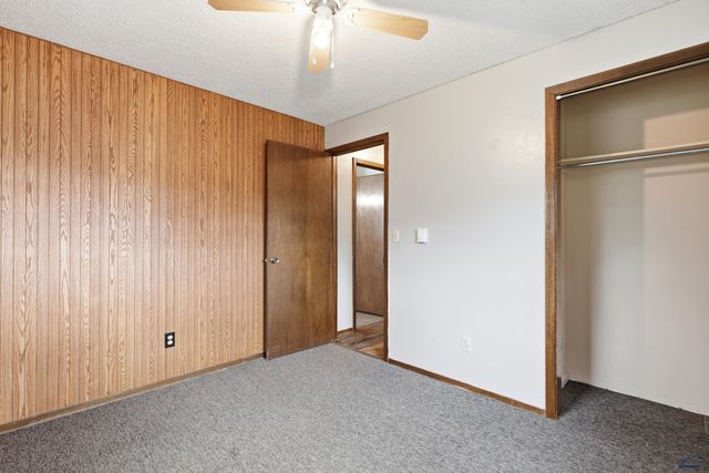 6608 KIMBERLY DR, Black Hawk, SD 57718