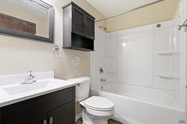 6608 KIMBERLY DR, Black Hawk, SD 57718