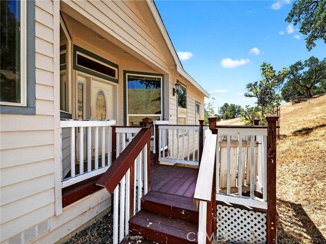 2564 Indian Hill Road, Clearlake Oaks, CA 95423