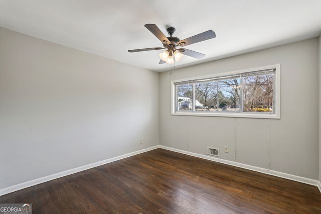 1050 rays Road, Stone Mountain, GA 30083