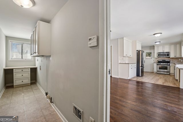 1050 rays Road, Stone Mountain, GA 30083