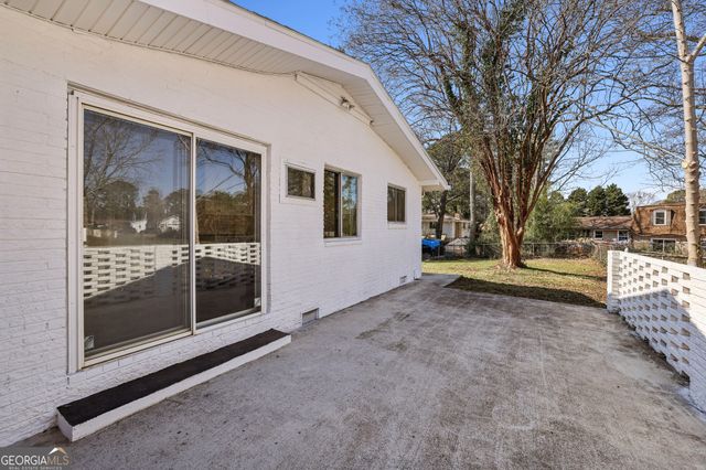 1050 rays Road, Stone Mountain, GA 30083