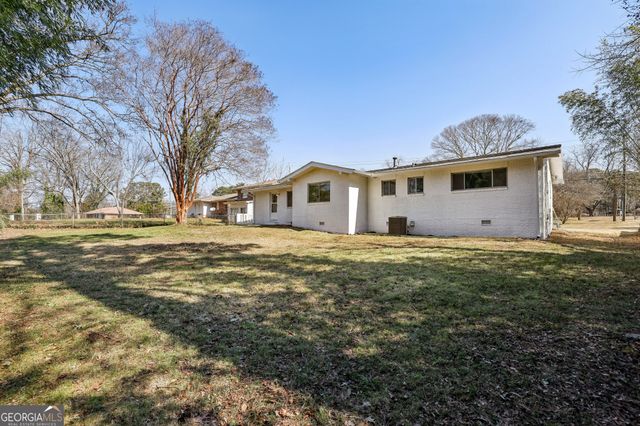 1050 rays Road, Stone Mountain, GA 30083