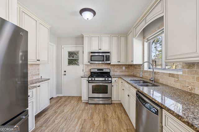 1050 rays Road, Stone Mountain, GA 30083