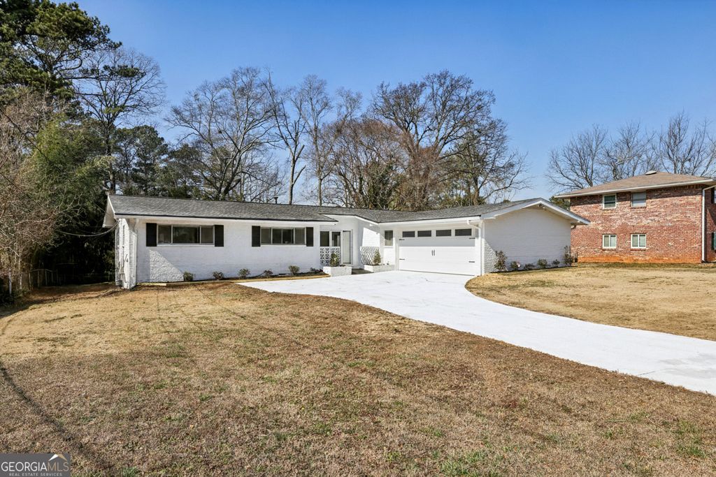 1050 rays Road, Stone Mountain, GA 30083