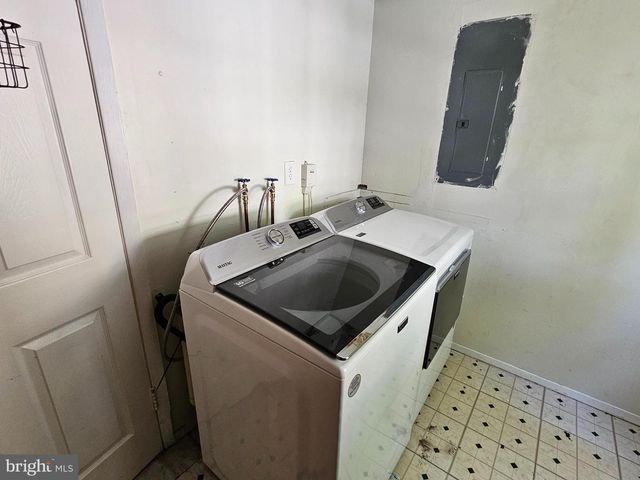 1104 PENNYPACKER LN, Bowie, MD 20716