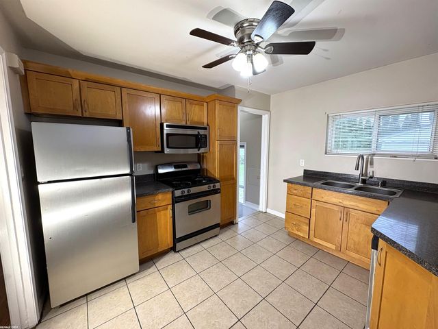 26260 Marlene Street, Roseville, MI 48066