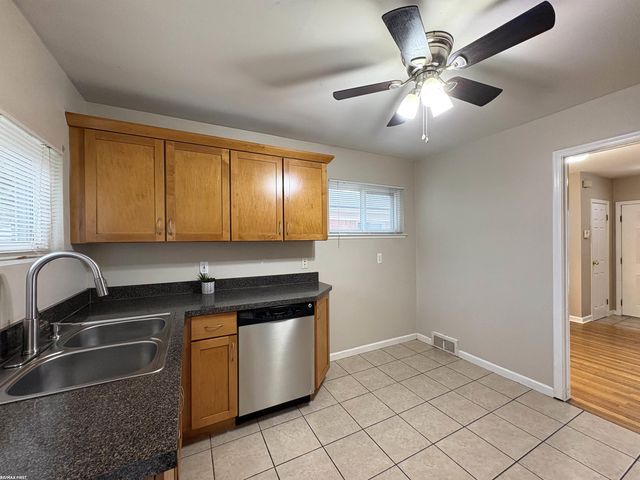 26260 Marlene Street, Roseville, MI 48066