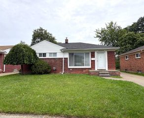 26260 Marlene Street, Roseville, MI 48066