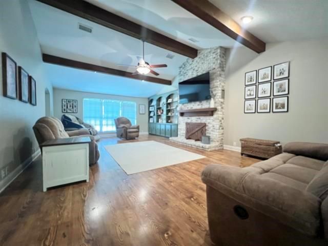 425 Lawrence Lane, Vidor, TX 77662