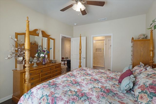 732 E Bullock Street, Denison, TX 75021