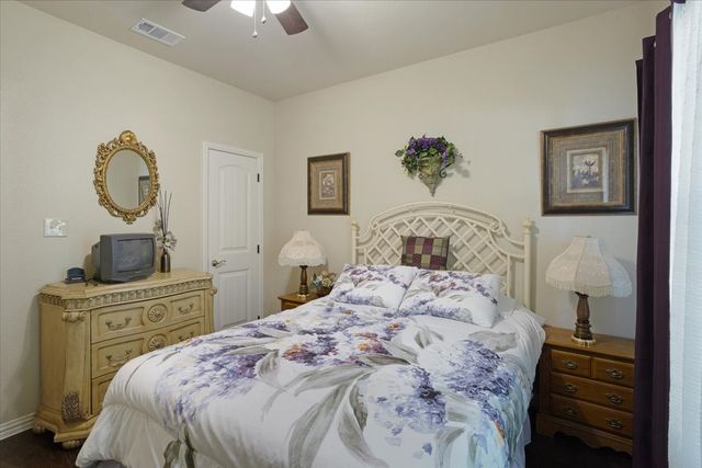 732 E Bullock Street, Denison, TX 75021