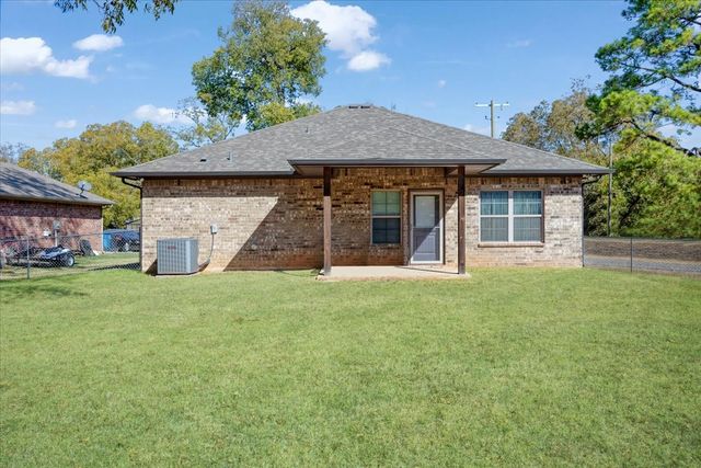 732 E Bullock Street, Denison, TX 75021