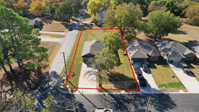 732 E Bullock Street, Denison, TX 75021