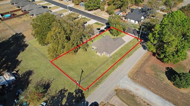 732 E Bullock Street, Denison, TX 75021