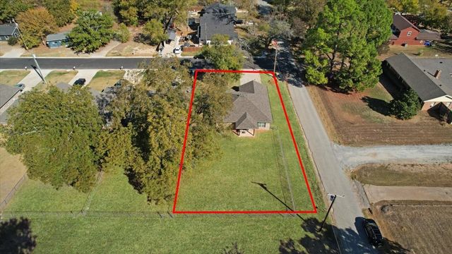 732 E Bullock Street, Denison, TX 75021