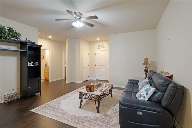 732 E Bullock Street, Denison, TX 75021