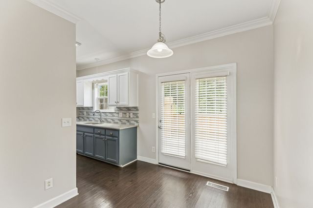 2271 Dewey Dr Apt J4, Spring Hill, TN 37174
