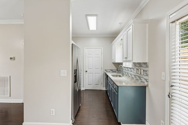 2271 Dewey Dr Apt J4, Spring Hill, TN 37174