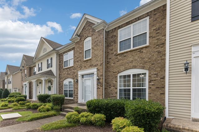 2271 Dewey Dr Apt J4, Spring Hill, TN 37174