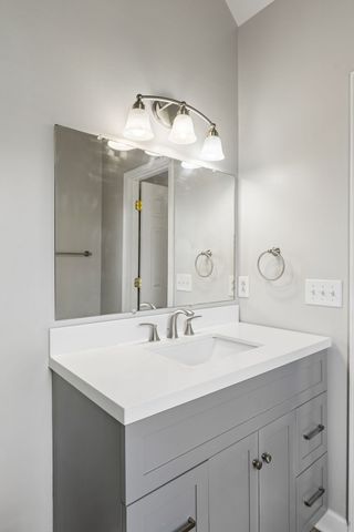 2271 Dewey Dr Apt J4, Spring Hill, TN 37174