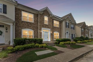 2271 Dewey Dr Apt J4, Spring Hill, TN 37174